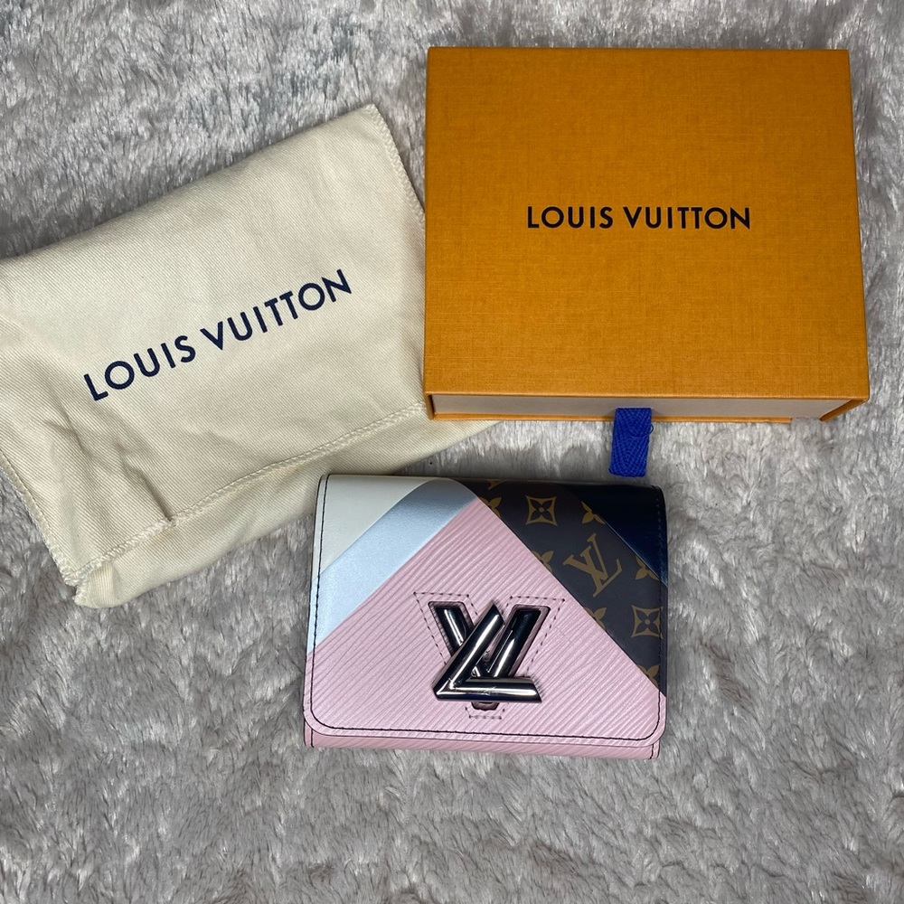 RARE LV Pink Twist Open Wallet